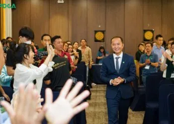 CEO Trần Trí Dũng: Khát Khao Thành Công và Sự Học Hỏi Không Ngừng